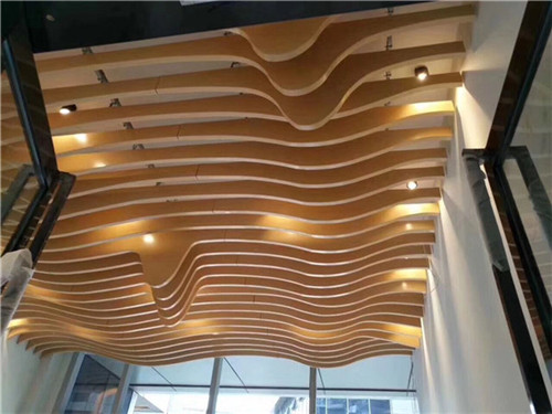 弧形铝方通案例